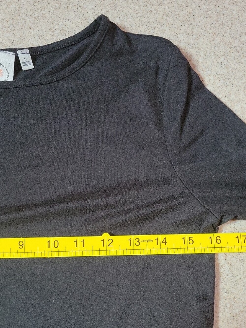 Live in the Moment Long-Sleeve Crewneck Tee Soft Stretchy Casual Size Small - Picture 6 of 8